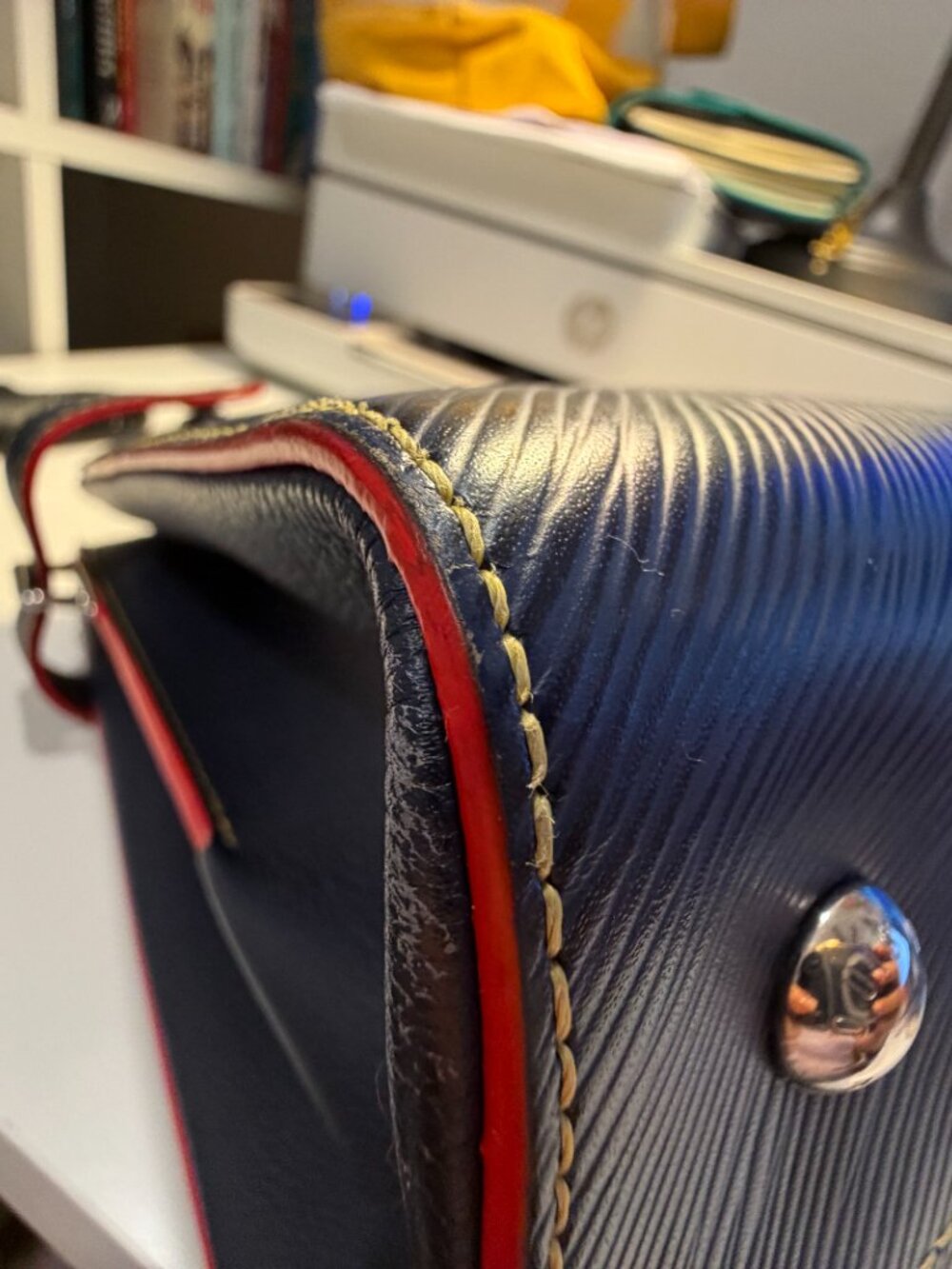 Louis Vuitton EPI Twist - Navy Blue and Red - Picture 3 of 11